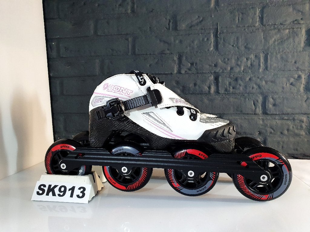 Bont Jet Skeelers Skates 4x90 90mm Wielen Maat 34, Sport en Fitness, Overige merken, Verzenden, Nieuw, Kinderen