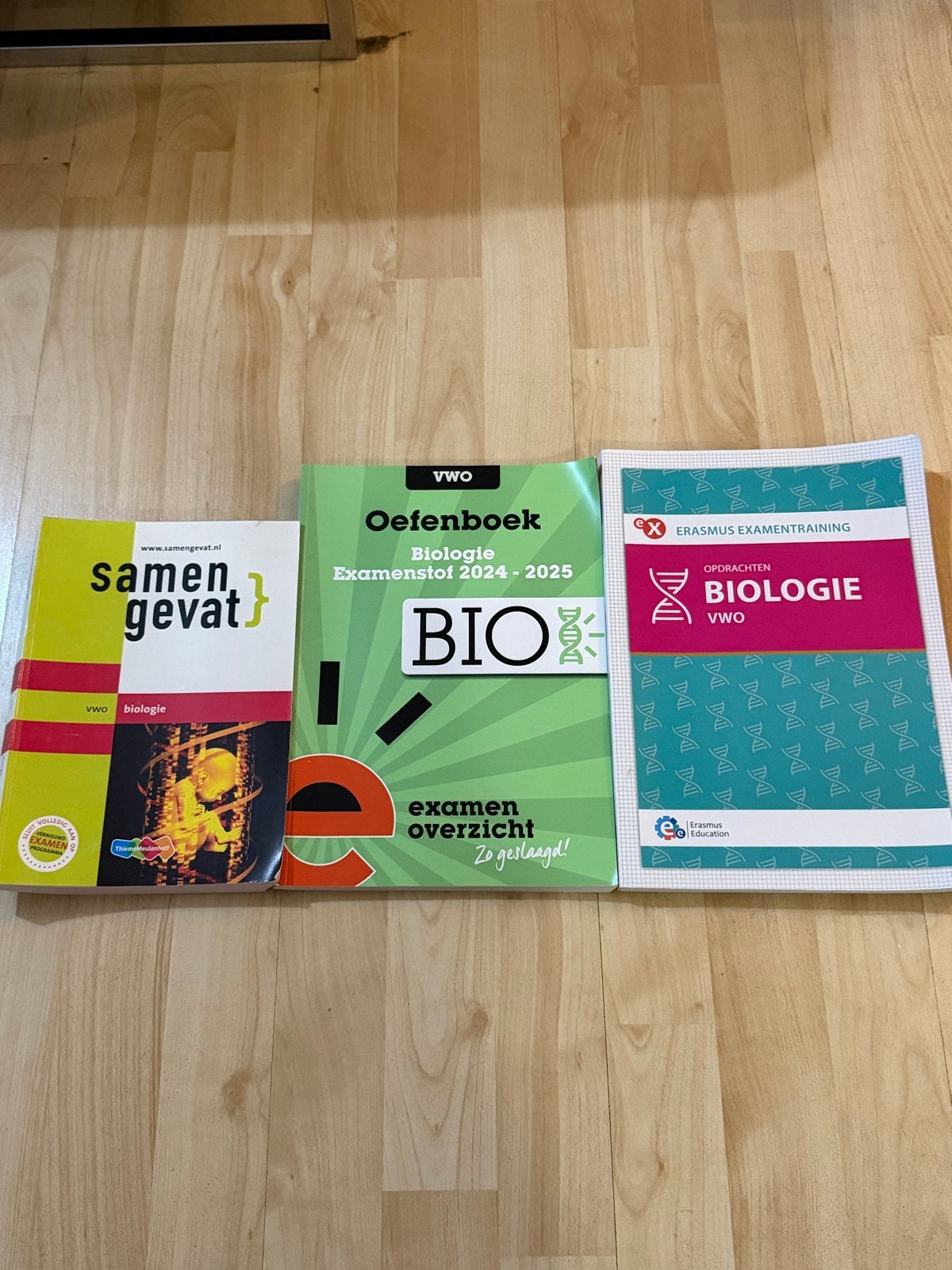 VWO Biologie Examenbundel, Samenvatting en Oefenboek, Ophalen of Verzenden, Zo goed als nieuw, VWO, Biologie