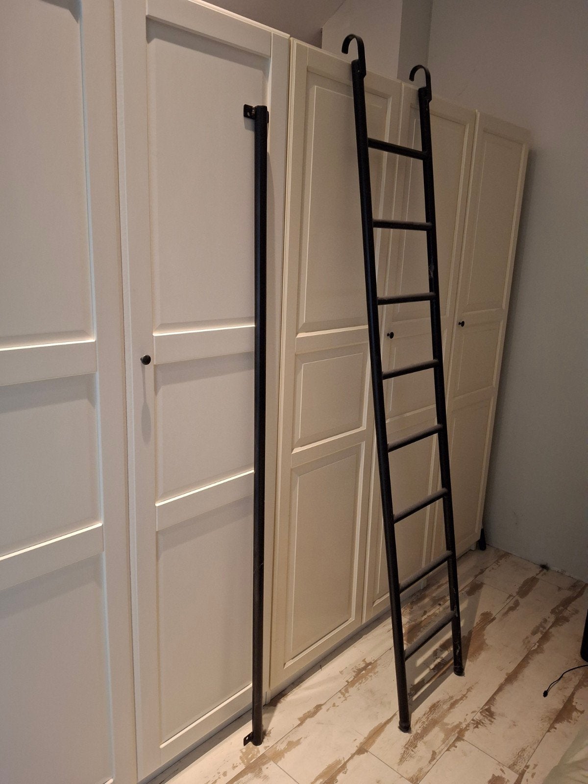 Mooie ijzeren trap met steunbalk voor boekenkast/hoogslaper, Ophalen of Verzenden, Gebruikt, Trap, 2 tot 4 meter