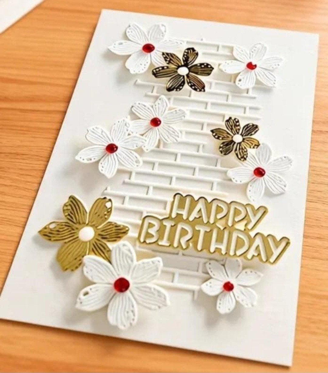 Nieuw  Snijmal  Happy Birthday/ raster/ bloem, Hobby en Vrije tijd, Kaarten | Zelf maken, Ophalen of Verzenden, Nieuw, Overige thema's