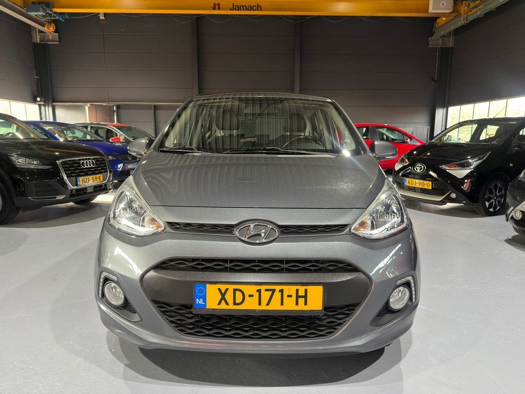Hyundai I10 1.2i Automaat | Stoel/Stuurverwarming | PDC | BT, Euro 5, Gebruikt, 31 €/maand, Met garantie (alle)