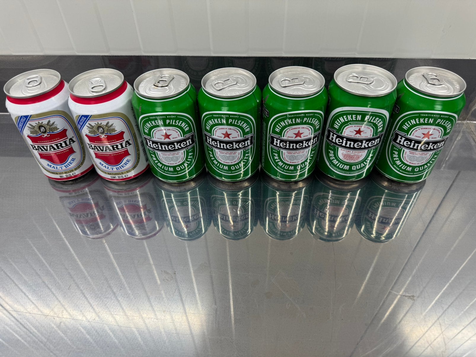 Oude bierblikjes: Heineken en Bavaria (jaren '90), Ophalen of Verzenden, Gebruikt
