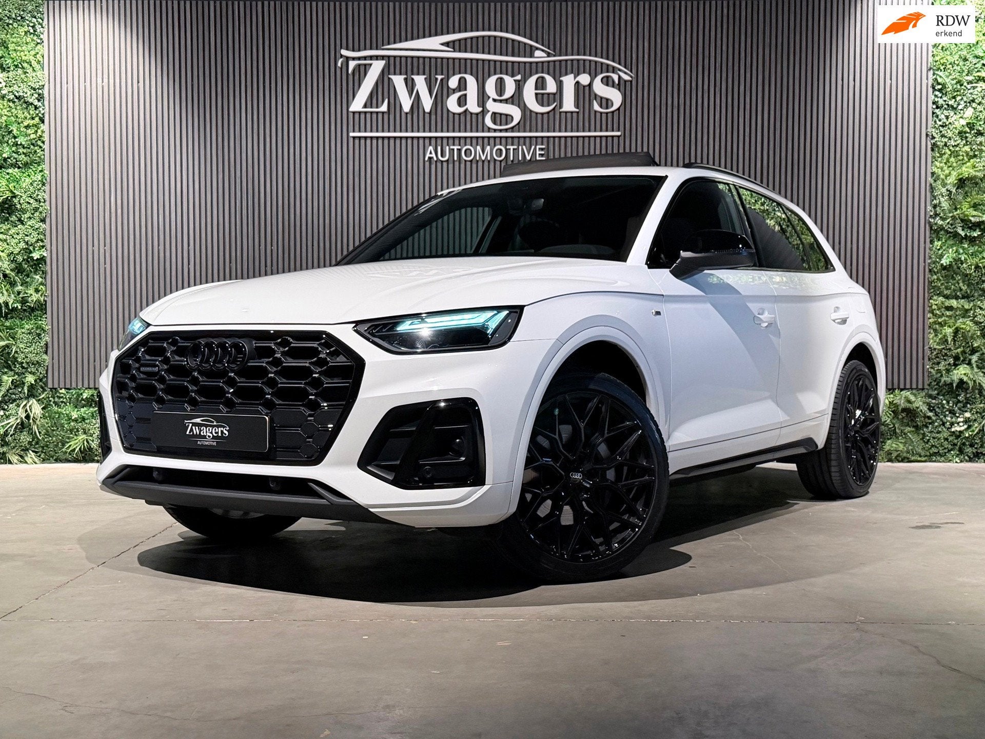 Audi Q5 50 TFSI e S edition Competition | Quattro | Pano | S, Auto's, Automaat, Dealer onderhouden, Gebruikt, 4 cilinders