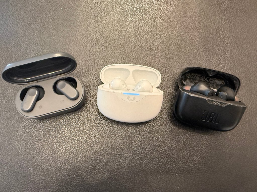 3pc wireless earbuds - JBL, Skullcandy, Fresh'nRebel, Gebruikt, Ophalen of Verzenden, JBL, In oorschelp (earbud)