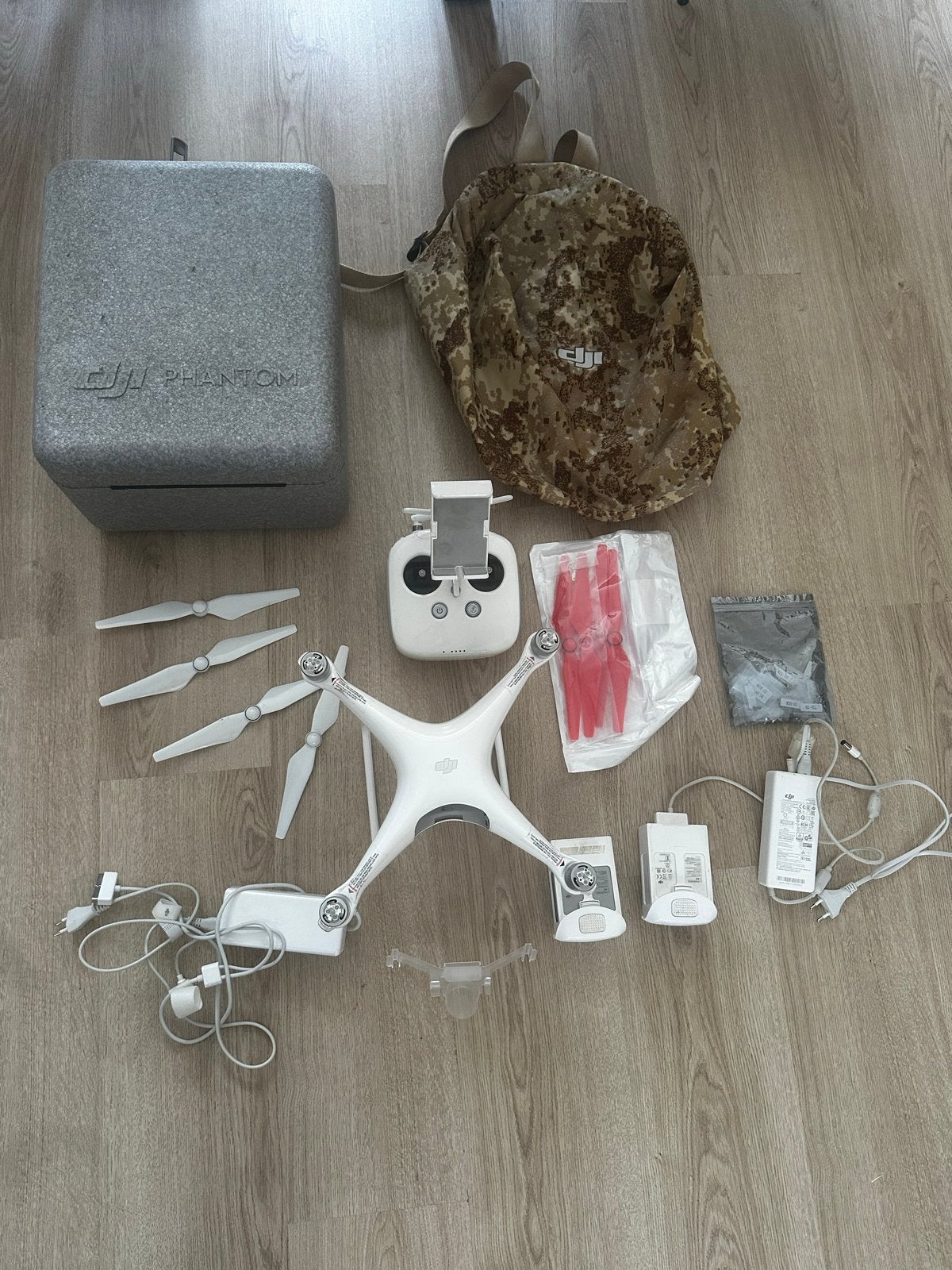 DJI Phantom 4 Pro Drone met 2 accu's, extra vleugels en tas, Ophalen, Gebruikt, Ultra HD (4K)