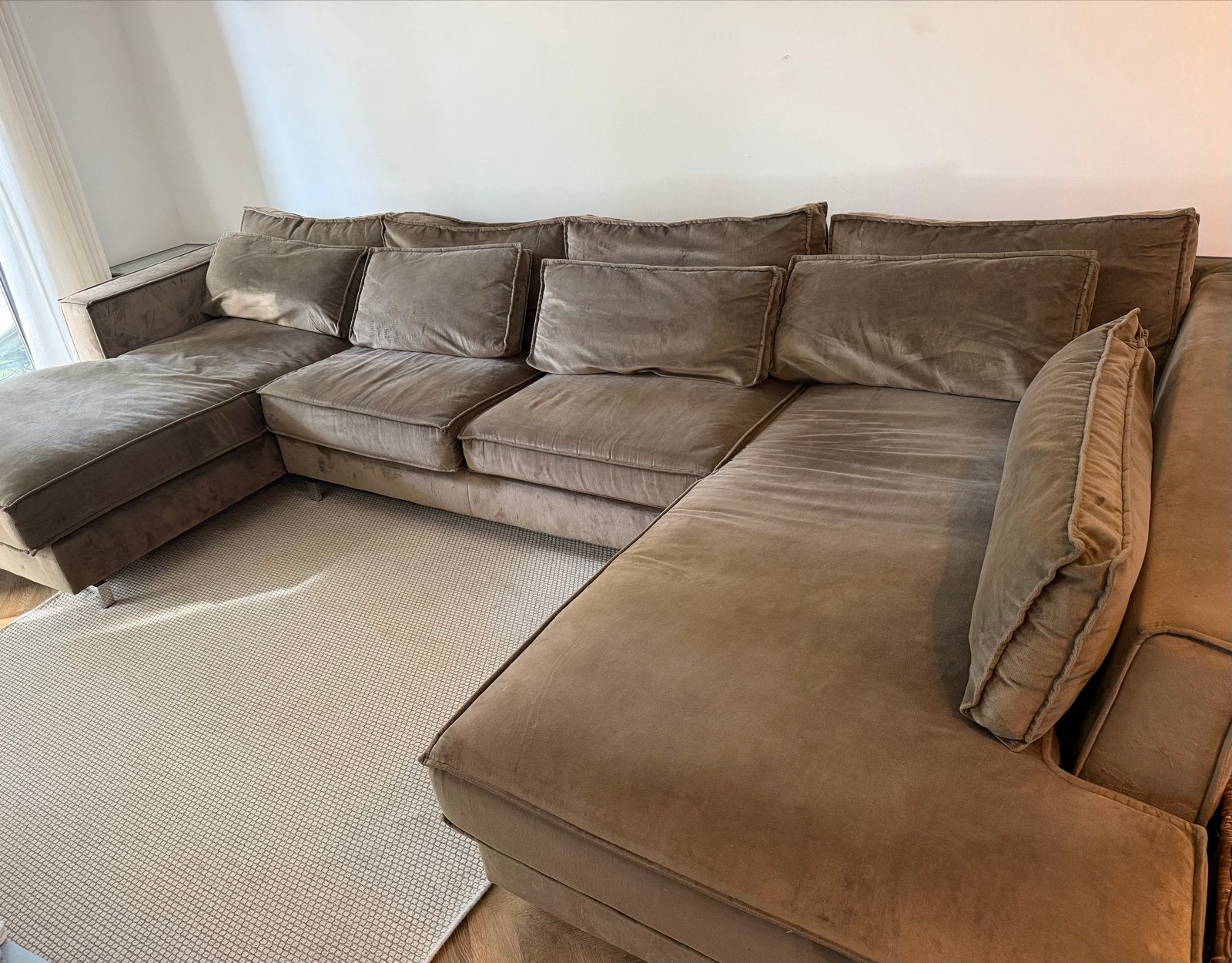 Foto 2 van Ruime U-vormige loungebank - Comfortabel en Stijlvol