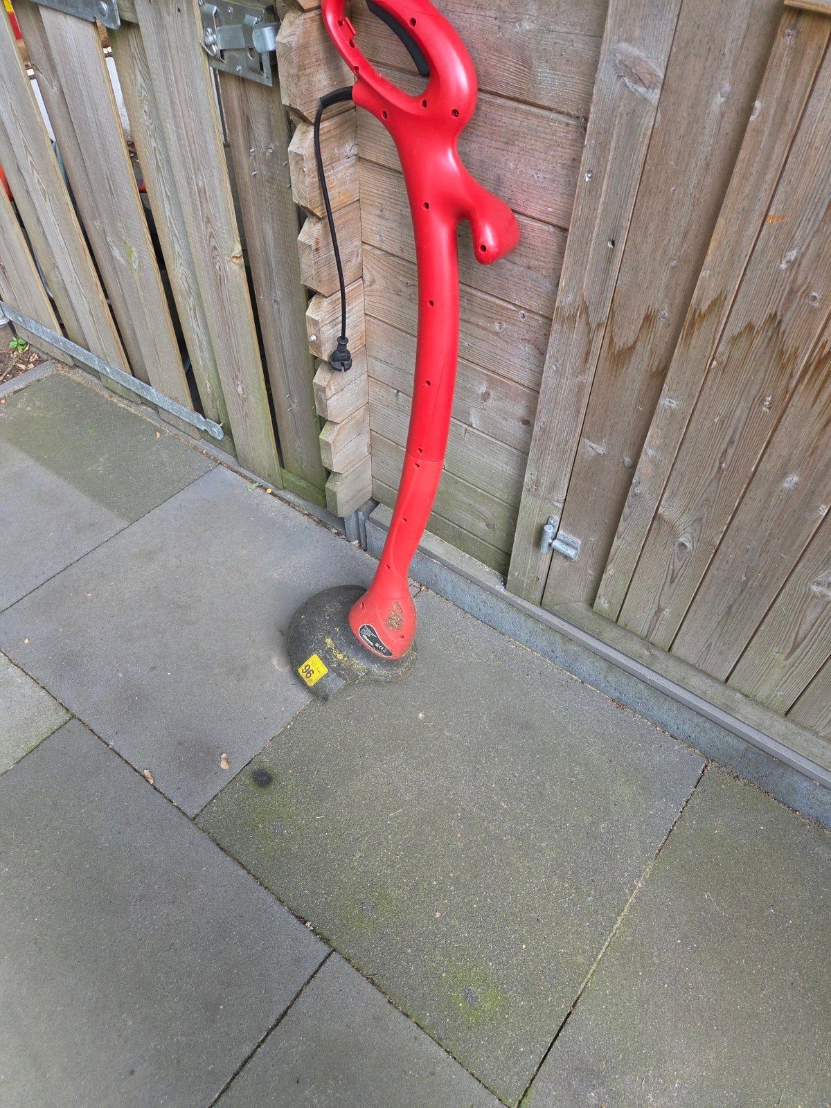 Elektrische grastrimmer - Rood, Tuin en Terras, Ophalen, Gebruikt, Elektrisch