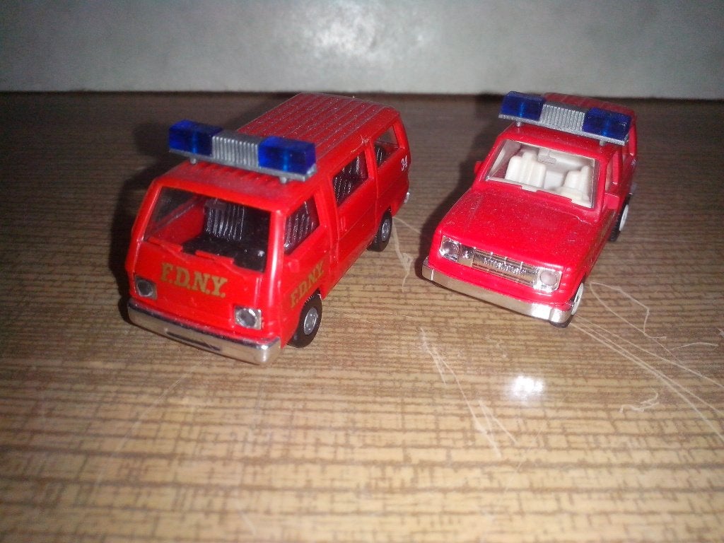 2x Mitsubishi Brandweer Fire Depart. New York Pajero + L300, Ophalen of Verzenden, Nieuw, Auto, Rietze