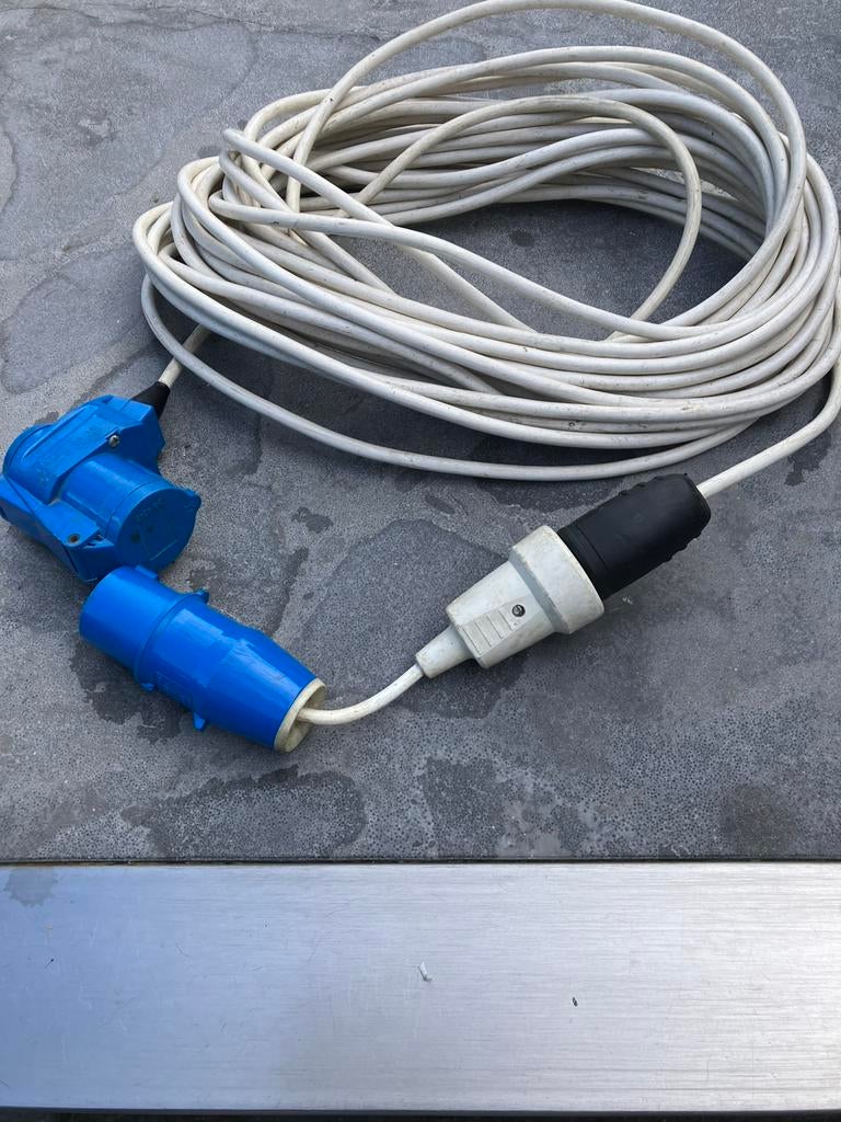 22M cee kabel met verloop en haakse stekker, Ophalen of Verzenden, Gebruikt
