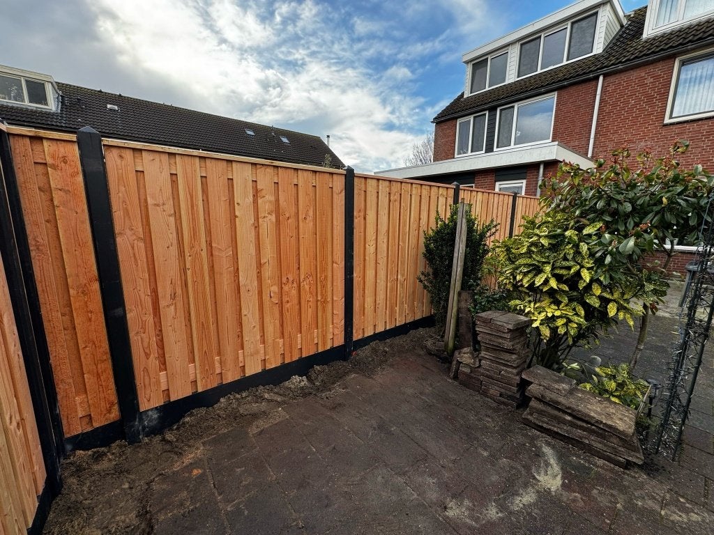 Douglas schutting met gecoat (zwart) betonsysteem, Ophalen, 1 tot 2 meter, Minder dan 3 meter, Nieuw