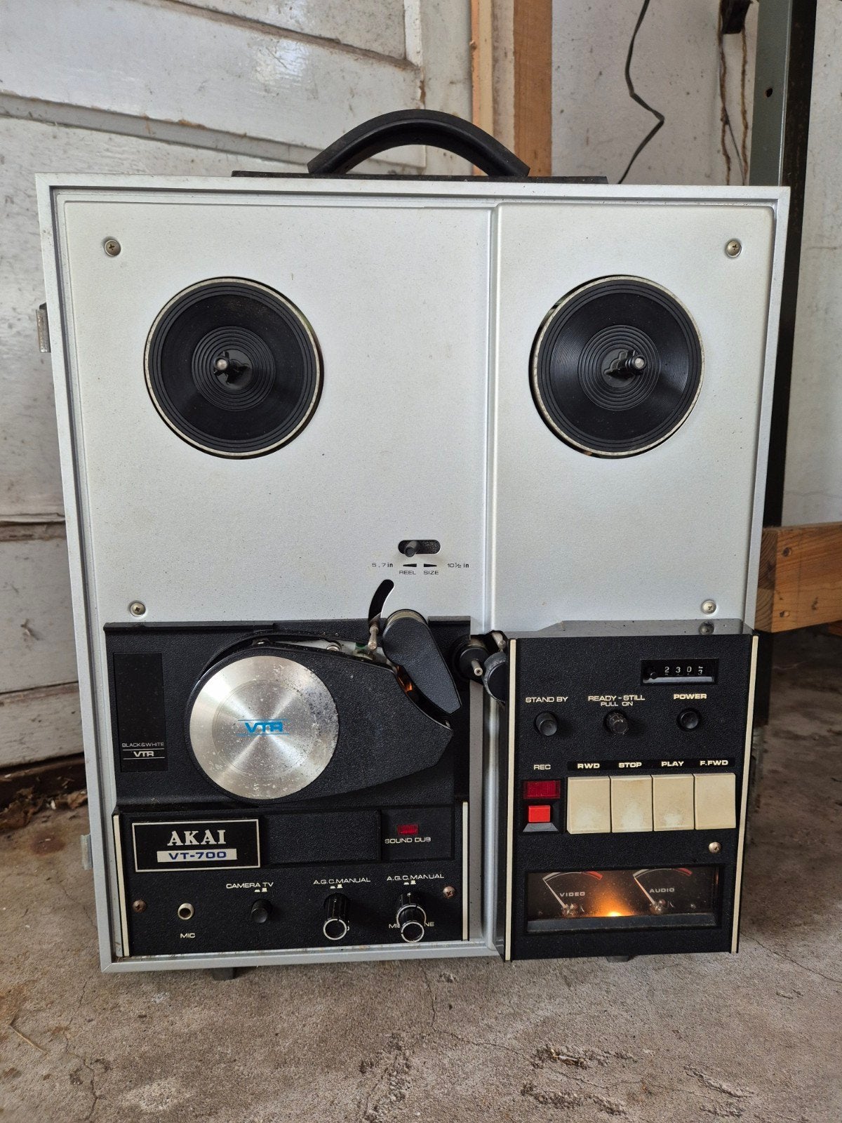 Akai VT-700 Bandrecorder - Defect (Snaren Versleten), Audio, Tv en Foto, Ophalen, Defecte bandrecorder