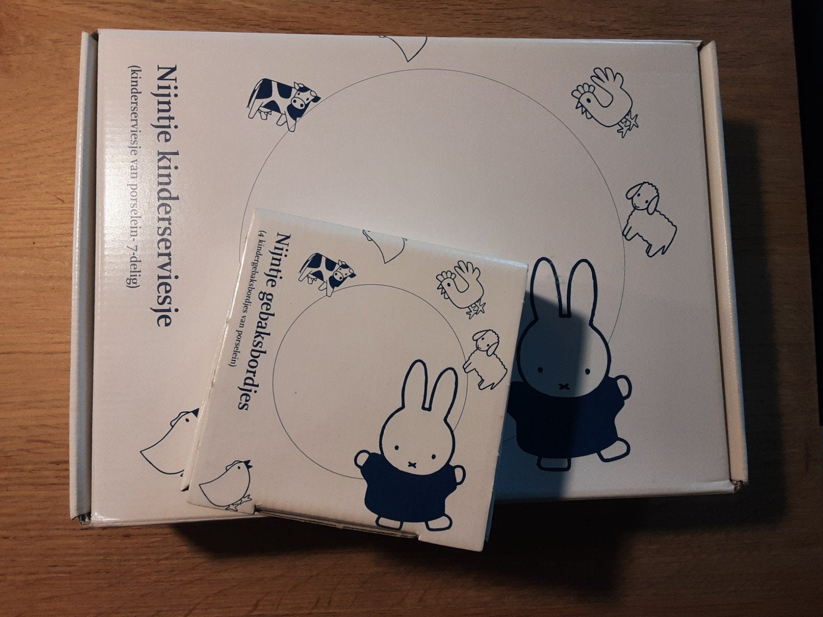 Oude antieke vintage kinderserviesjes Nijntje Piggelmee D.E, Ophalen