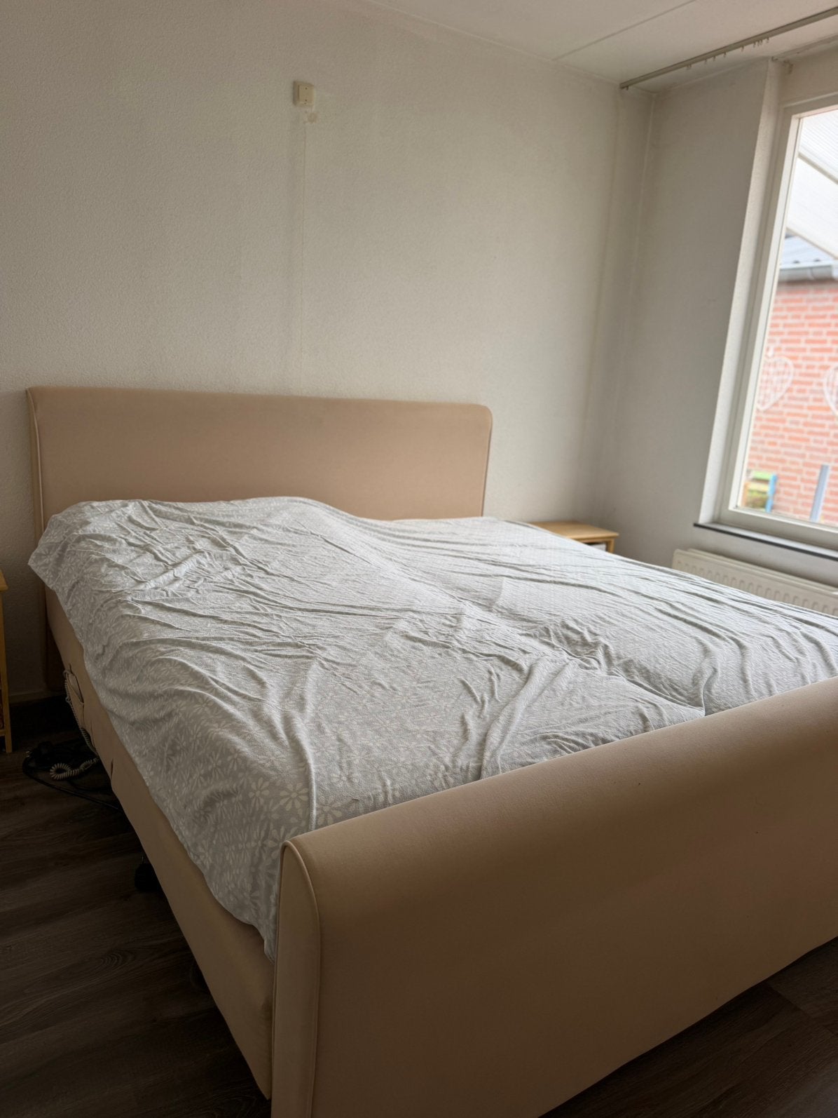 Boxspring elektrisch, beige bruin stof, Ophalen, Gebruikt, Beige, Tweepersoons