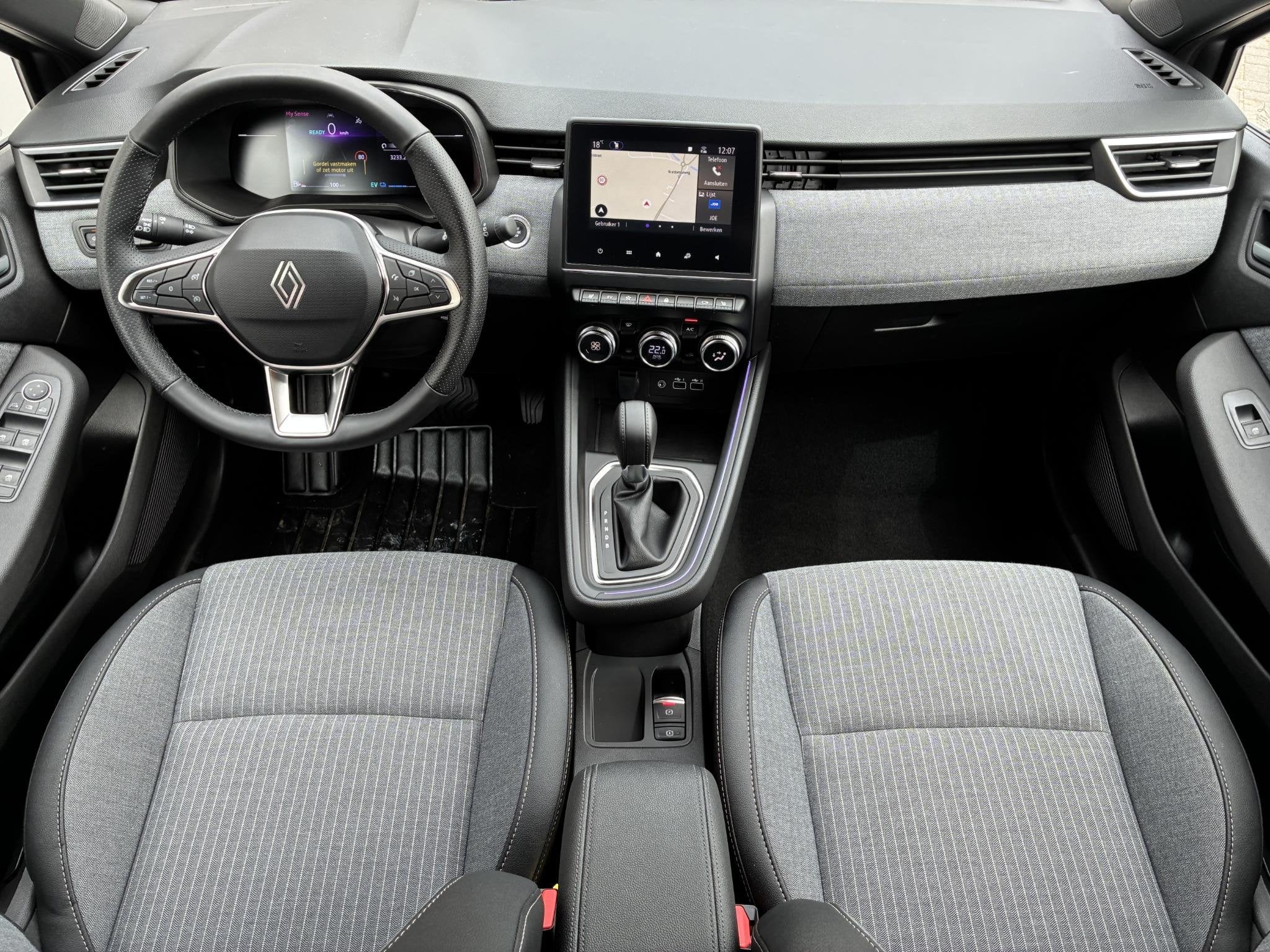 Renault Clio 1.6 E-Tech Full Hybrid 145 techno / Fabrieksgar, Auto's, Gebruikt, Euro 6, Leder en Stof, 1248 kg