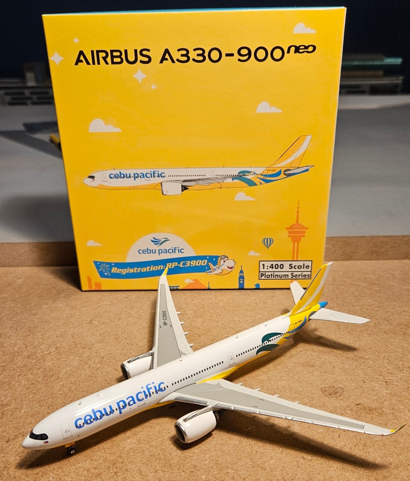 Cebu Pacific A339 Phoenix models schaal 1:400, Ophalen of Verzenden, Zo goed als nieuw