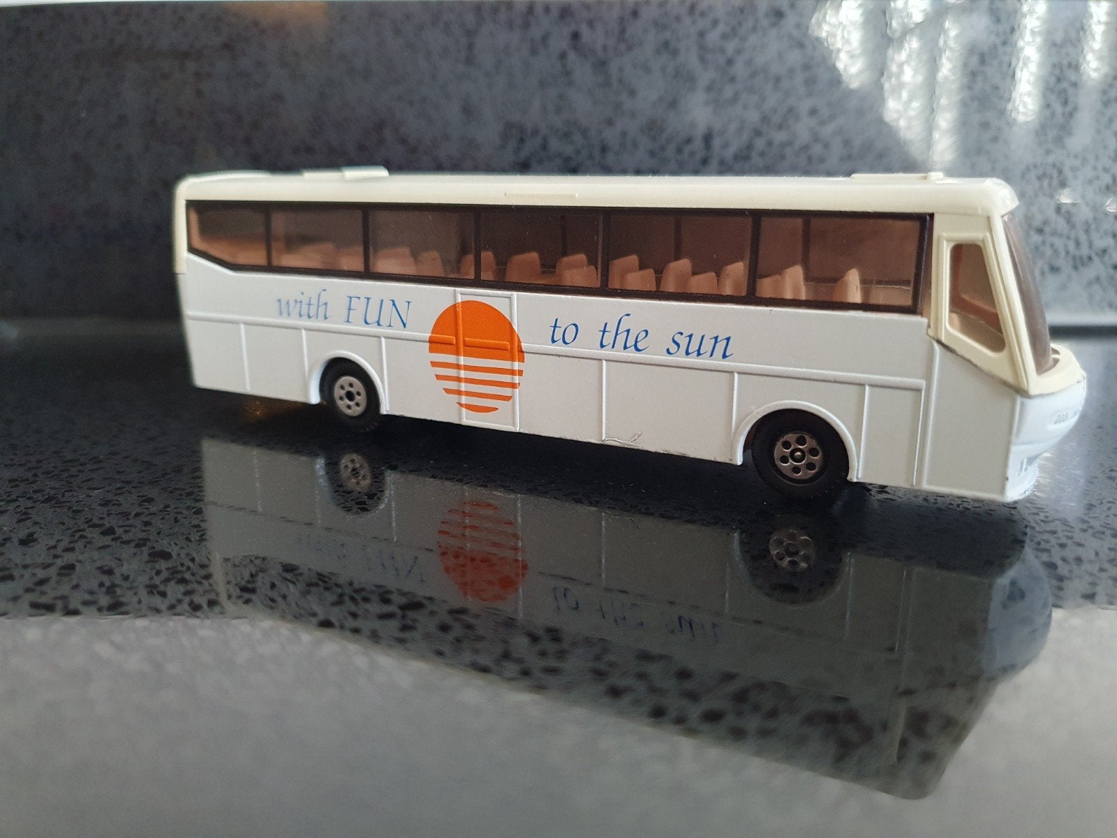 Efsi Bova Futura FHD12 bus Whits fun to the sun, Verzamelen, Ophalen of Verzenden, Overige onderwerpen