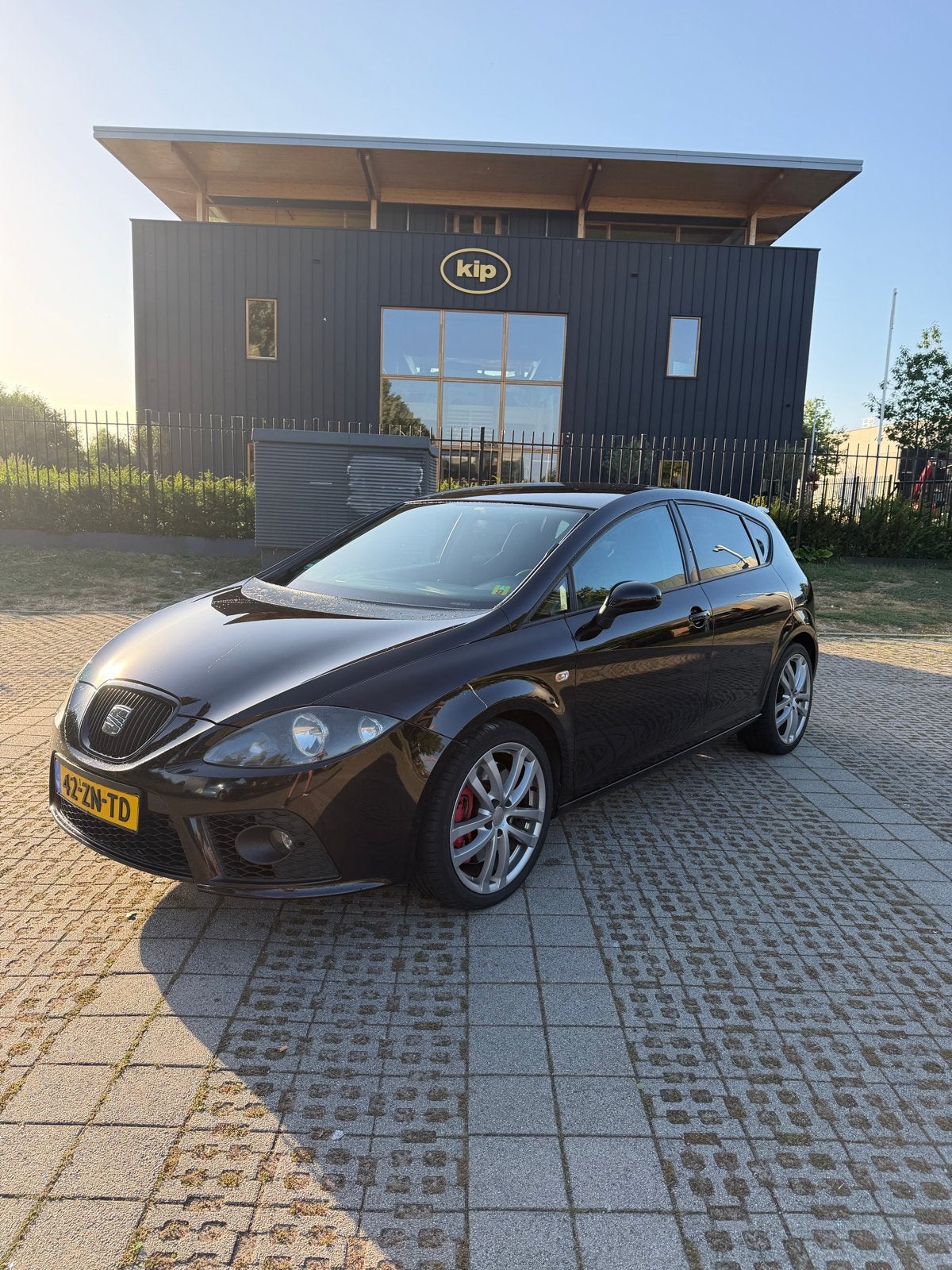 Seat Leon Cupra 2.0 TFSI | Stage 2 | 350 PK | Vol Historie, Auto's, Voorwielaandrijving, Stof, Zwart, 1984 cc