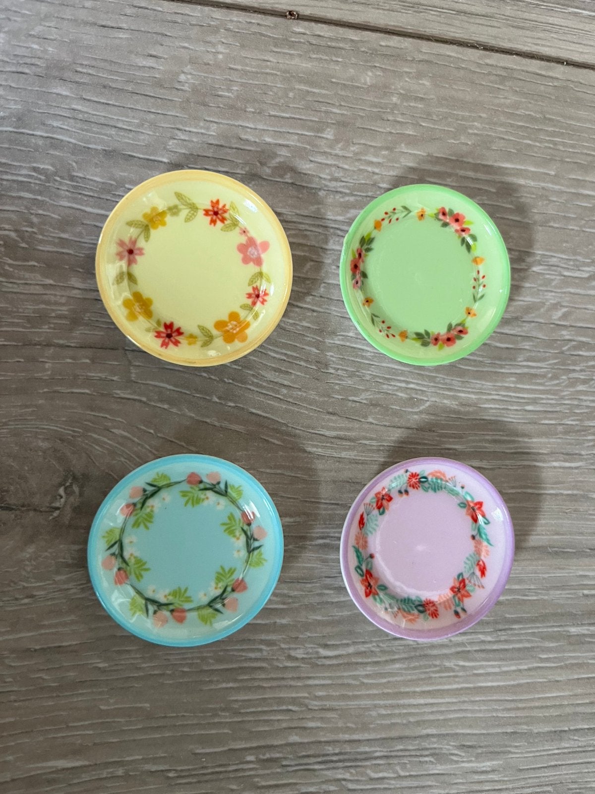 4 grote dinerborden poppenhuis incl verzenden, Ophalen, Nieuw, Poppenhuis