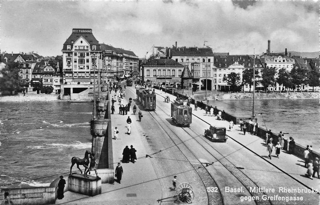702-296-055 Basel Mittlere Rheinbrucke Gegen Greifengasse, Verzenden, Voor 1920, Overig Europa