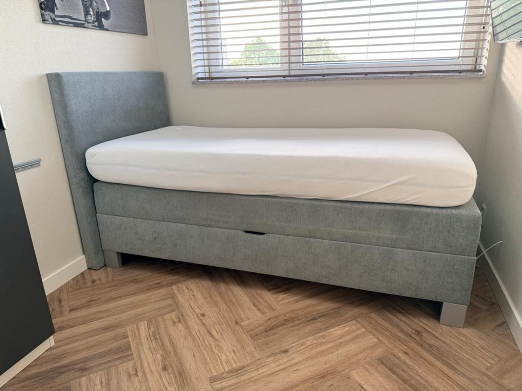 Eenpersoonsbed met opbergruimte en hoge instap (75 cm), Ophalen, Gebruikt, 90 cm, Eenpersoons