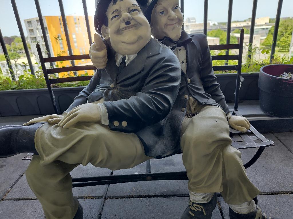 Laurel en Hardy samen op een bankje - Vintage, Ophalen of Verzenden, Gebruikt, Overige typen