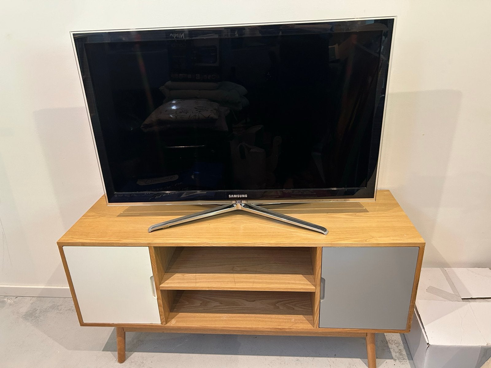 Stijlvol eikenhouten tv-meubel met opbergruimte, Ophalen, Gebruikt, 100 tot 150 cm, Eikenhout