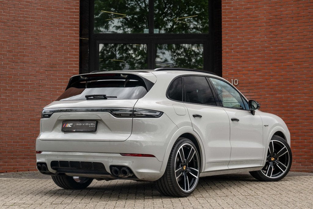 Porsche Cayenne 3.0 E-Hybrid Platinum Edition 4-Wielsturing, Automaat, Cayenne, 14 kWh, Gebruikt