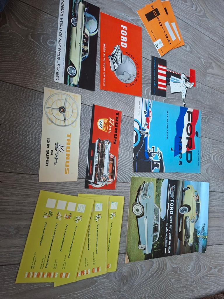 Verzameling Ford folders periode 1960, Boeken, Auto's | Folders en Tijdschriften, Zo goed als nieuw, Ford, Ophalen of Verzenden