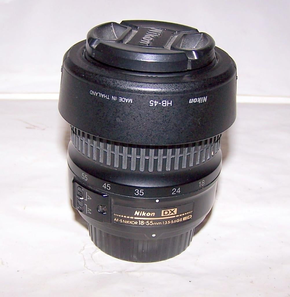 Nikon DX AF-S Nikkor 18-55mm 1:3.5-5.6 GII ED. Met zonnekap., Ophalen of Verzenden, Nieuw, Standaardlens, Zoom