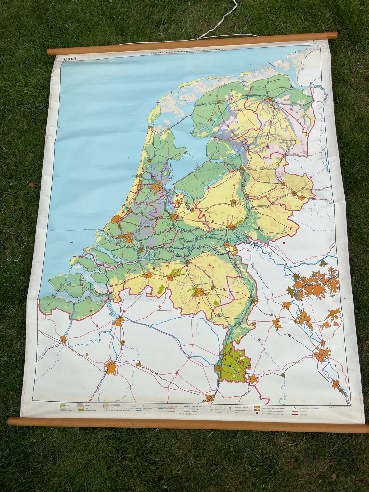 Vintage Schoolkaart Nederland en Limburg, Antiek en Kunst, Ophalen, Aardrijkskunde