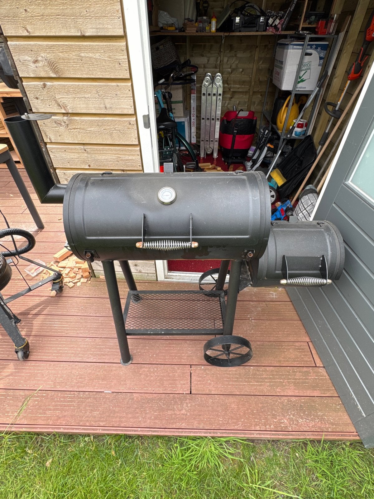 Smoker BBQ Grill met thermometer en accessoires, Ophalen, Gebruikt, Met accessoires