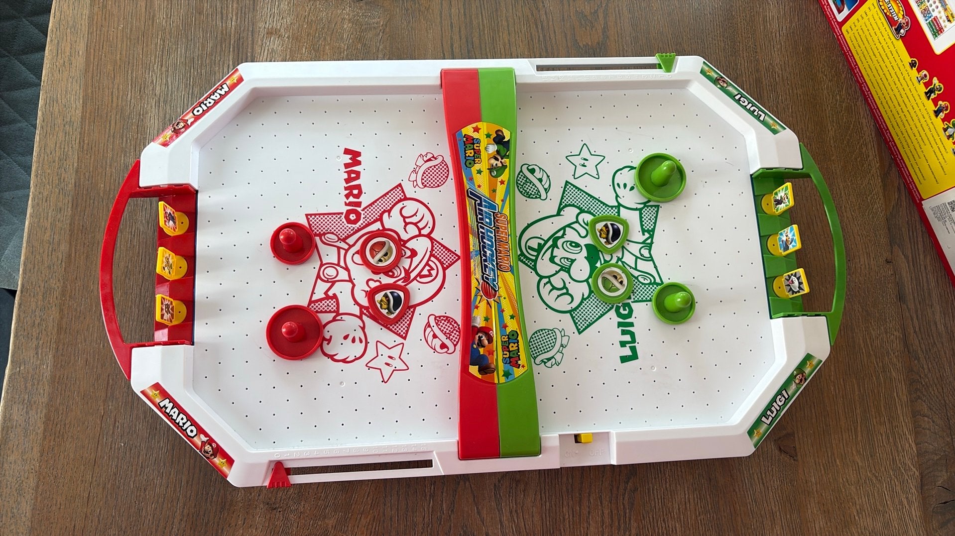 Super Mario Airhockey, Drie of vier spelers, Ophalen, Zo goed als nieuw