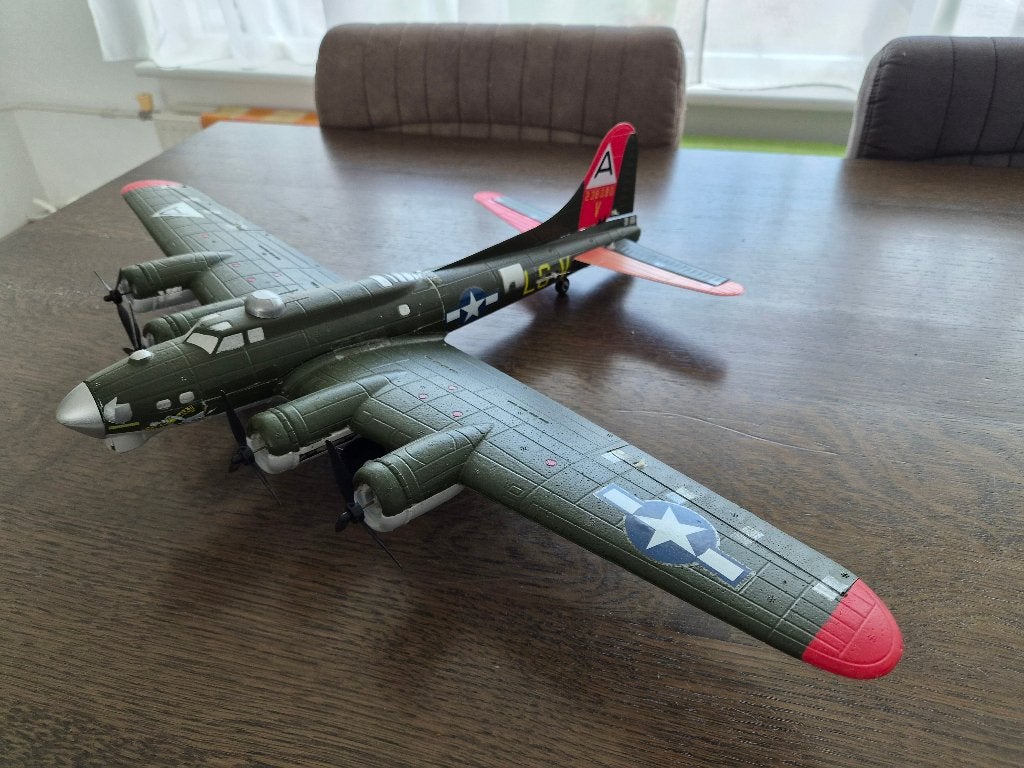 B-17G E-flite RC, Ophalen, Gebruikt, Elektro, RTF (Ready to Fly)