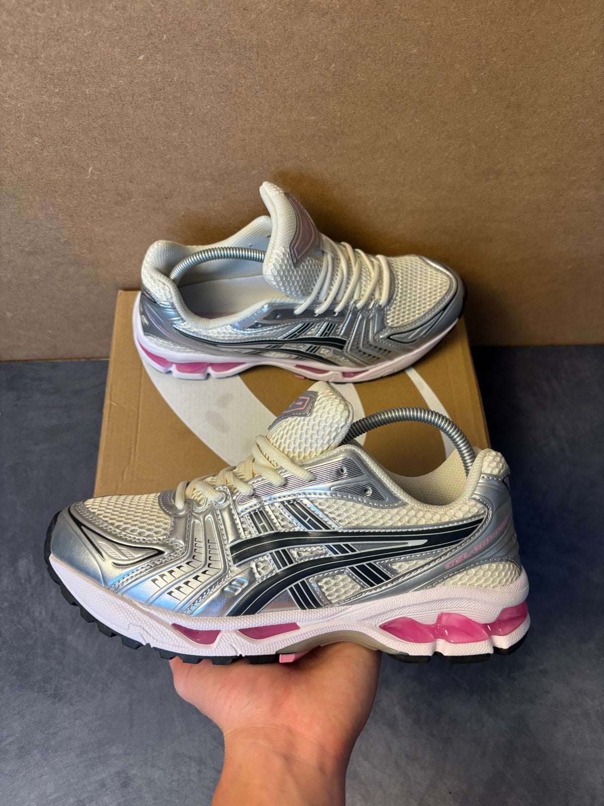 Asics Gel-Kayano 14 Roze Maat 45 - Nieuw, Overige kleuren, Nieuw, Ophalen of Verzenden, Sneakers of Gympen