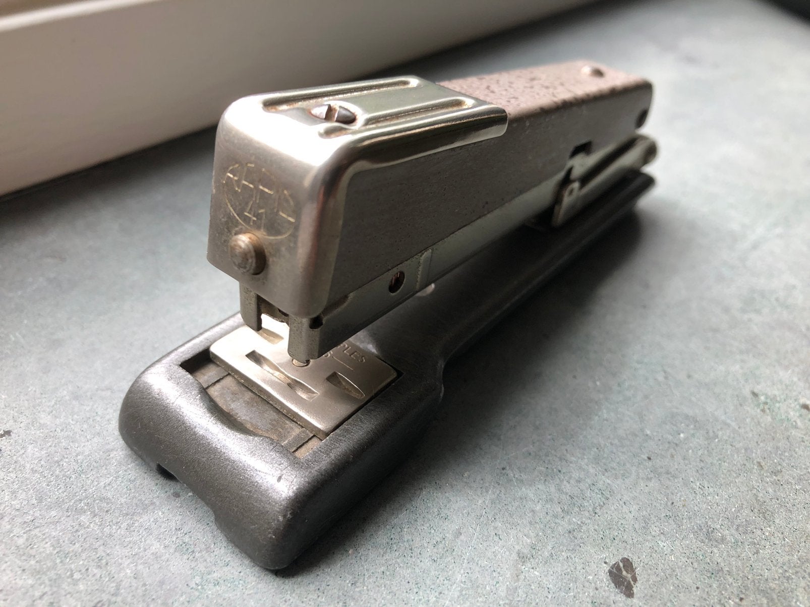 Oude retro RAPID 41 nietmachine - uit de jaren 40, Ophalen of Verzenden, Gebruikt