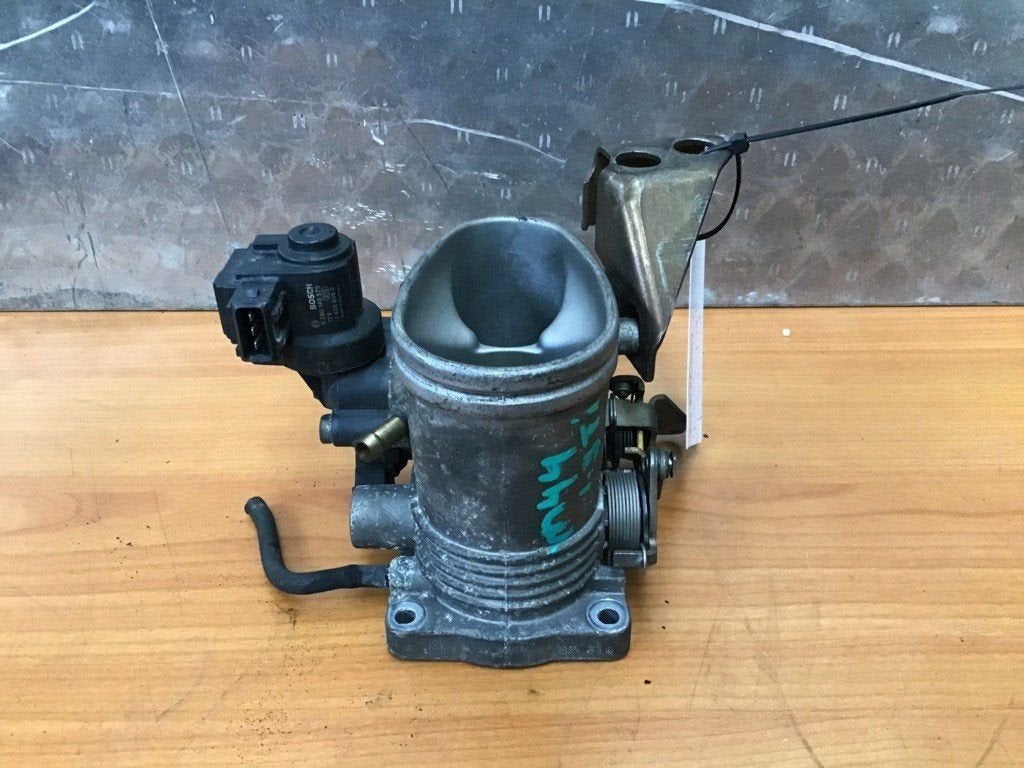Gasklephuis BMW 3-serie E36 318ti 1247756, Gebruikt, -, -, Ophalen of Verzenden