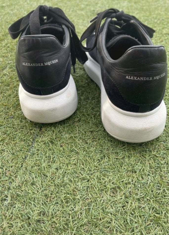 Alexander mcqueen dames sneakers zwart fluweel, 38, Sport en Fitness, Basketbal, Ophalen of Verzenden, Zo goed als nieuw, Schoenen