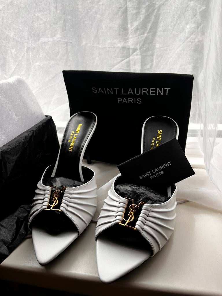 Saint Laurent Tribute Mules - Crème, Kleding | Dames, Schoenen, Ophalen of Verzenden, Nieuw, Beige, Sandalen of Muiltjes