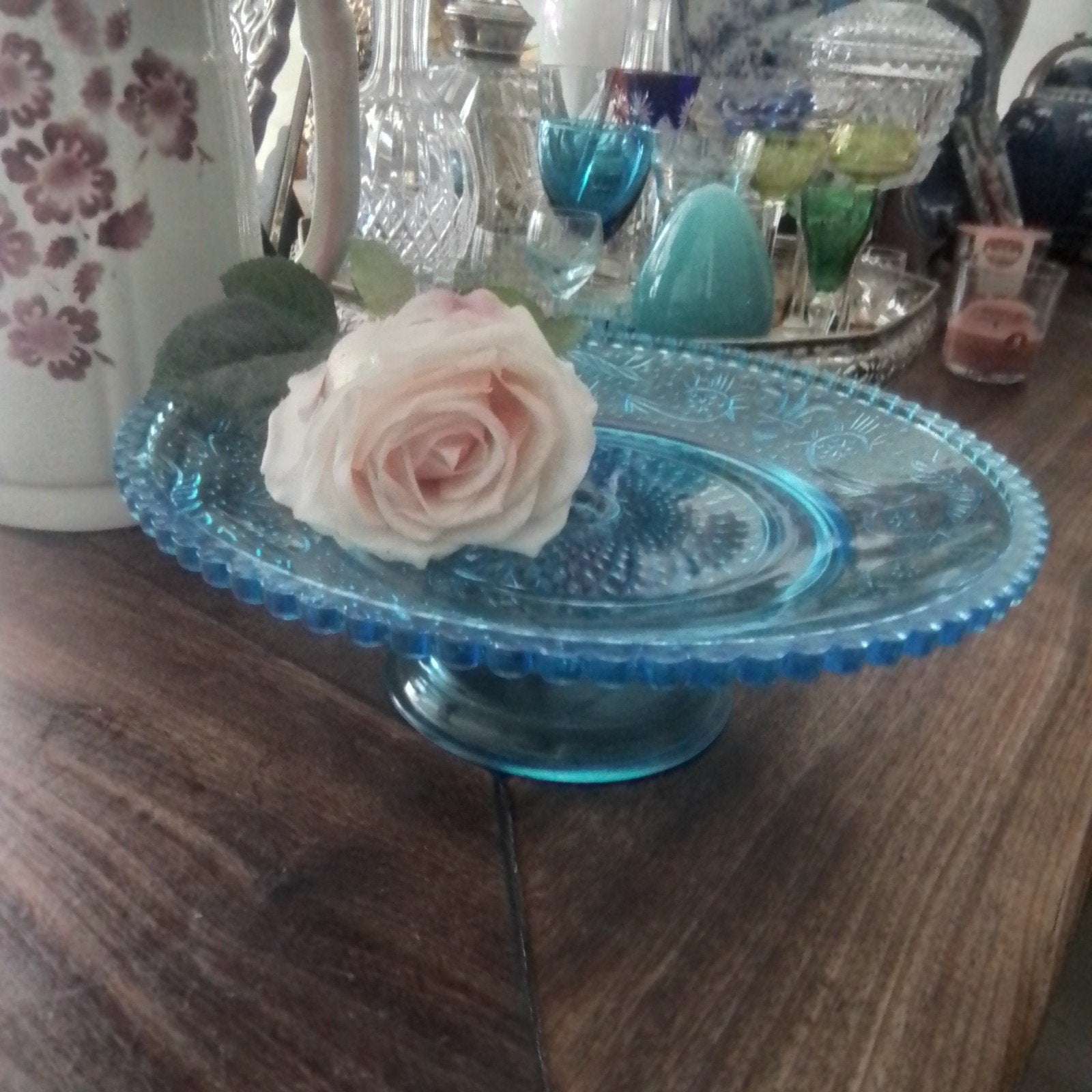 Vintage blauwe taartschaal op voet, Ophalen of Verzenden