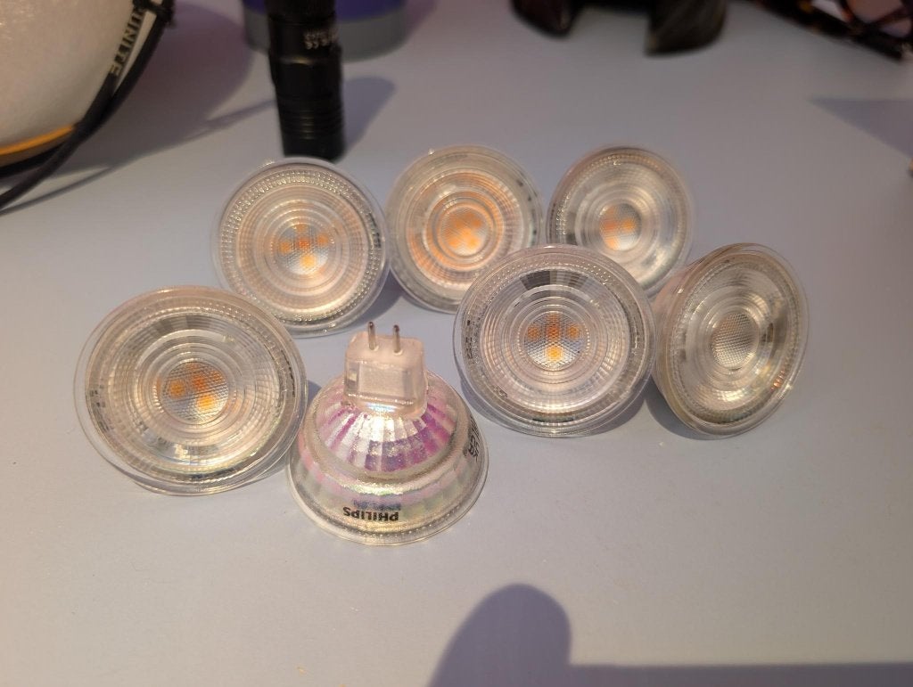 Zeven Philips spotjes dimbaar 2200-2700k hoge CRI90, Ophalen of Verzenden, Zo goed als nieuw