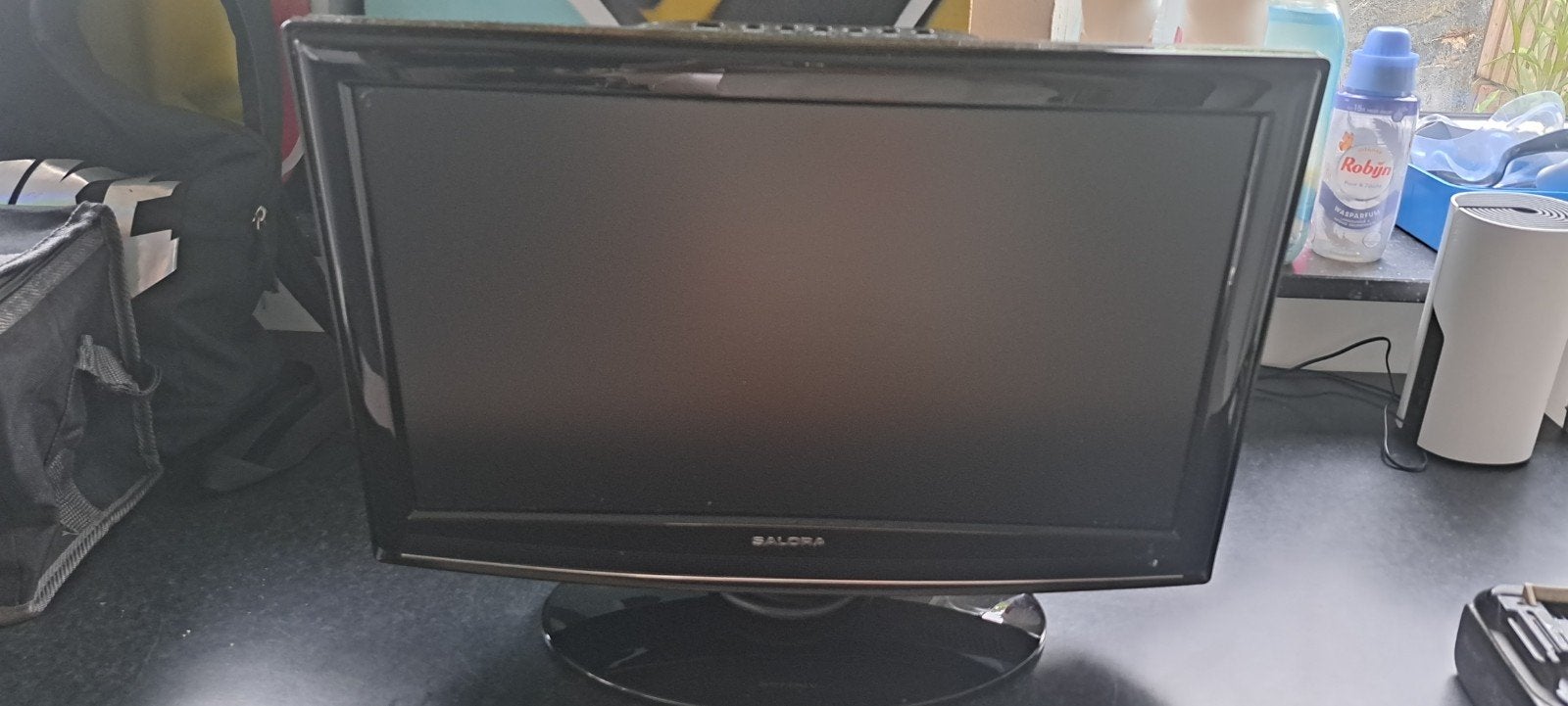 gratis af te halen Salora TV met ingebouwde DVD-speler, Audio, Tv en Foto, Gebruikt, 50 Hz, Minder dan 40 cm, Ophalen