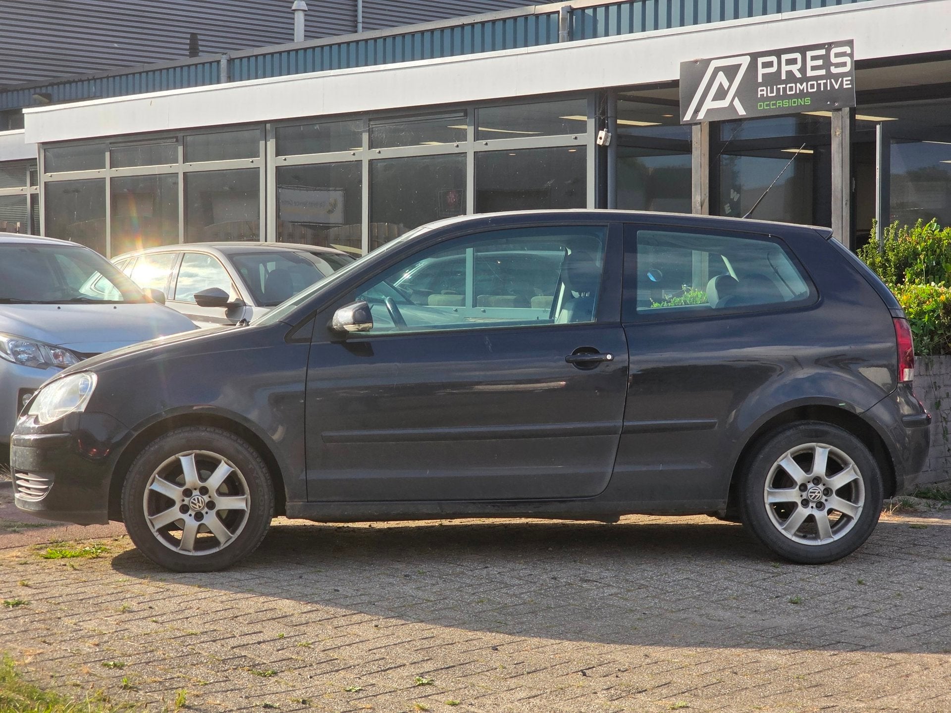 Volkswagen Polo 1.4-16V Comfortline |AUTOMAAT|AIRCO|CRUISE, Stof, Gebruikt, 4 cilinders, Zwart