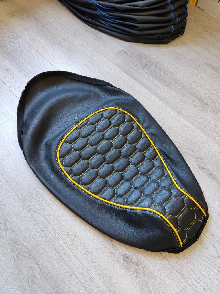 Zadelhoes / buddydek Piaggio Zip audi rs geel custom NIEUW, Info@jynkx.com, Nieuw, Ophalen of Verzenden, Piazza 99