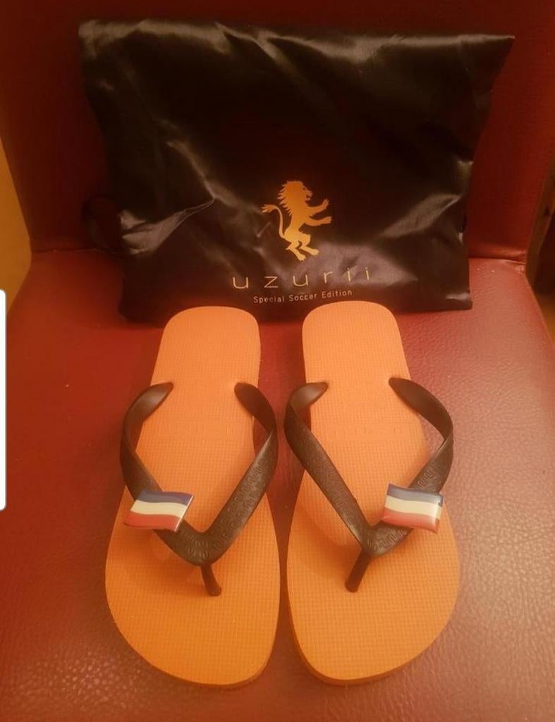 Uzurii voetbal slippers, maat 37-38, Kleding | Dames, Slippers, Uzurii, Nieuw, Oranje