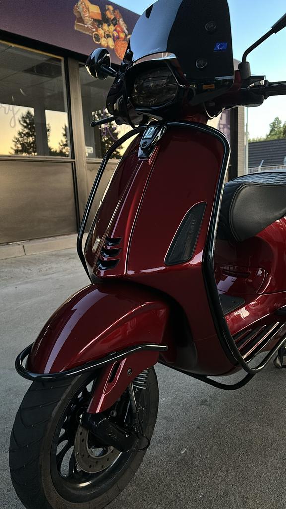 Vespa Sprint 80cc custom Candy Red, Ophalen of Verzenden, Zo goed als nieuw, Benzine, Overige modellen