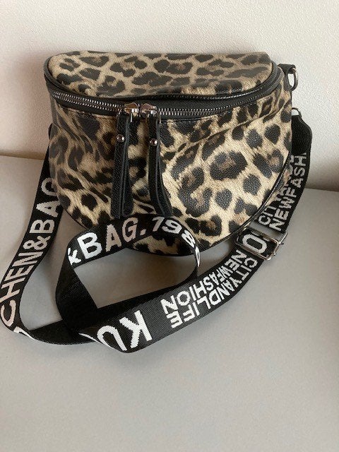 Trendy Crossbody / Heuptas met Luipaardprint, Ophalen of Verzenden, Zo goed als nieuw, Overige kleuren, Overige typen