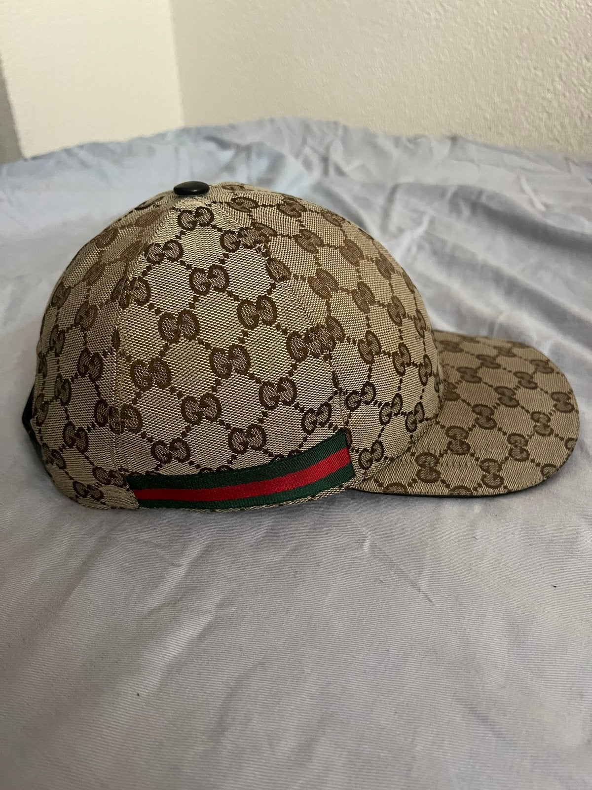 Originele gucci pet maat L beige, Ophalen of Verzenden, Zo goed als nieuw, 58 of 59 cm (L, 7¼ of ⅜ inch), Pet