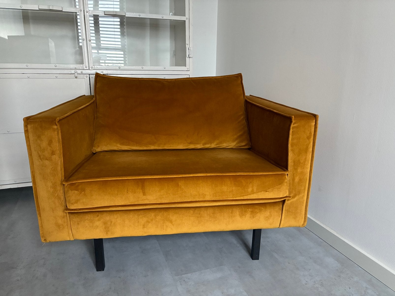 Sissy-Boy loveseat okergeel, Ophalen, Tweepersoons, 75 tot 100 cm, Zo goed als nieuw