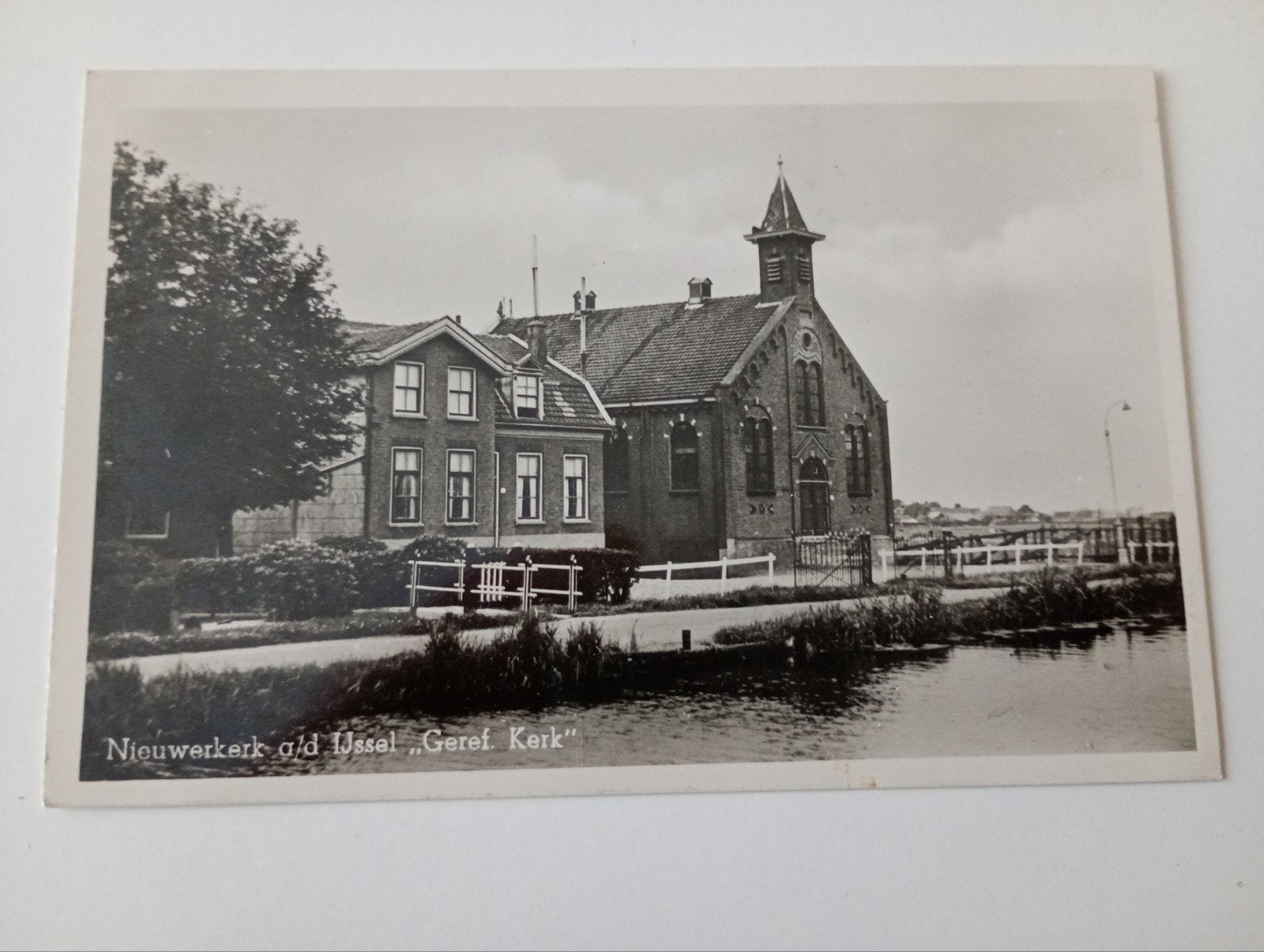 Nieuwerkerk aan den IJssel Gereformeerde Kerk, Verzamelen, Ansichtkaarten | Nederland, Ophalen of Verzenden, 1940 tot 1960, Ongelopen