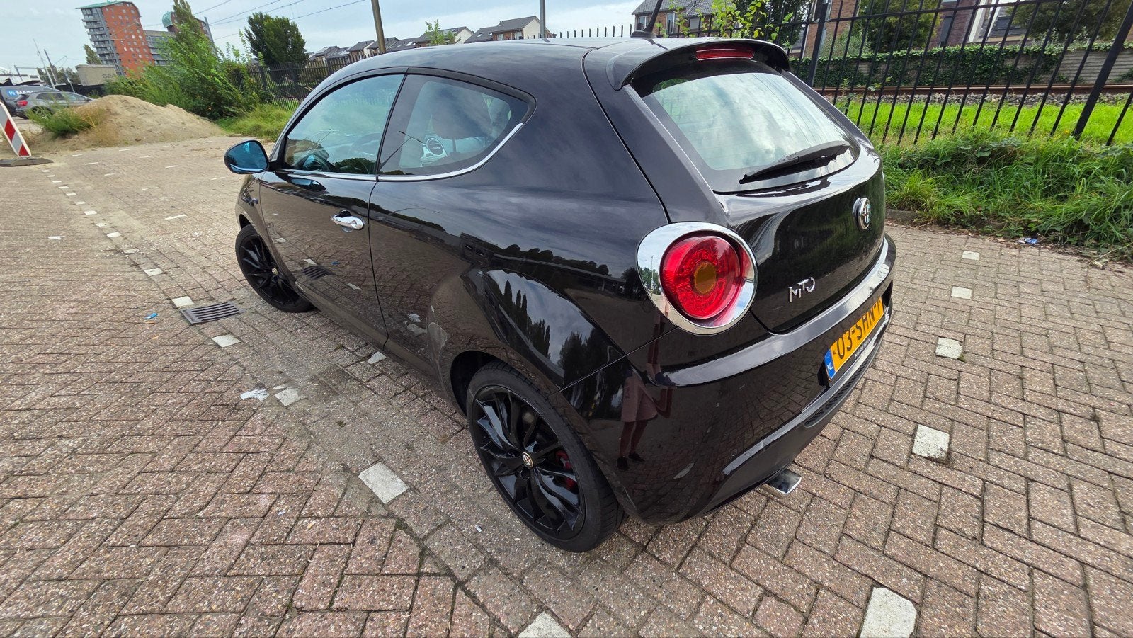 Alfa Romeo MiTo 1.3 D 62KW 2011 Zwart. Lage km stand!, Voorwielaandrijving, 28 km/l, 4 cilinders, Zwart